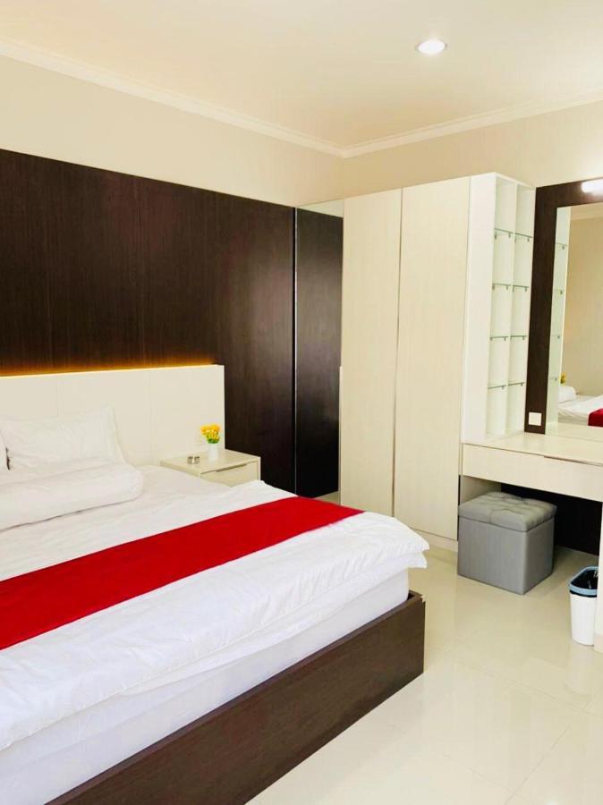 Platinum Setrasari Guest House 5Br Private Pool Бандунг Экстерьер фото